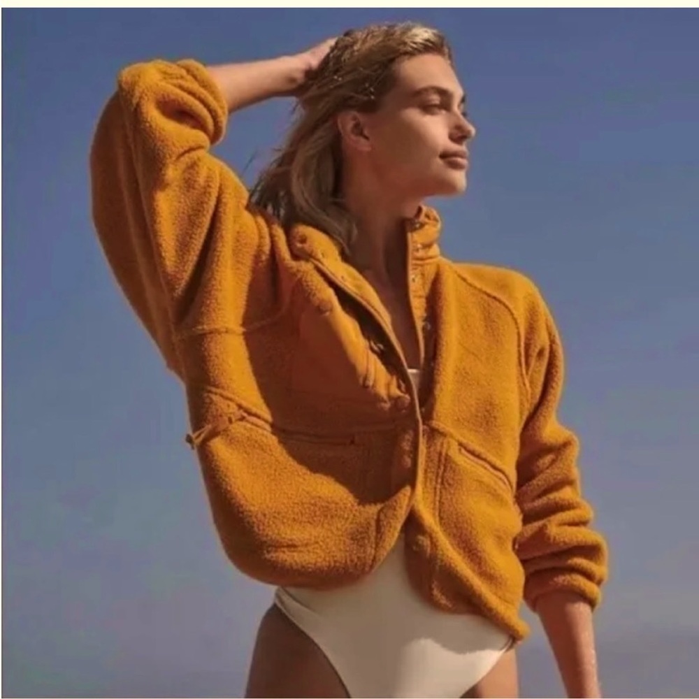 Free People Hit The Slopes Fleece Jacket Size M-NWT
